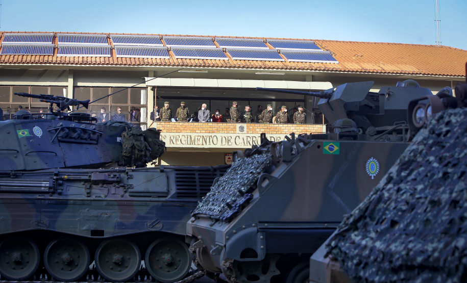 “O Paraná tem o melhor projeto para o Exército”, diz governador sobre Escola de Sargentos

Foto: Gilson Abreu/AEN