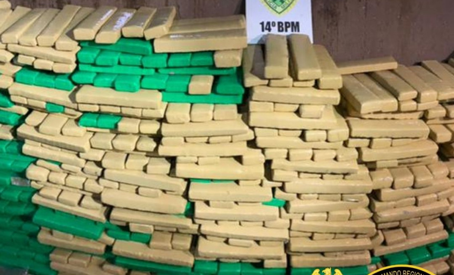 Um balanço divulgado pelo 5º Comando Regional da Polícia Militar (5º CRPM) aponta um aumento de 50% na apreensão de drogas no 1º Semestre de 2021, foram mais de 45 toneladas de entorpecentes. O resultado compreende as regiões Oeste e Sudoeste do estado, que fazem divisa com o Paraguai, Argentina e o estado de Santa Catarina. - Curitiba, 09/07/2021 - Foto: PMPR