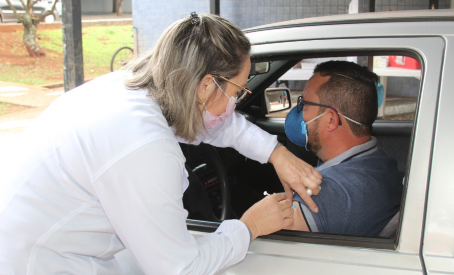 Paraná é o 3º estado que mais aplicou vacinas contra a Covid-19 na população em geral
Foto: SESA/Regionais de Saude