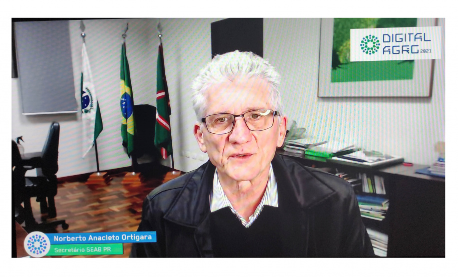 O governador Carlos Massa Ratinho Junior abriu, nesta segunda-feira (12), o Digital Agro 2021. O congresso, promovido pela Cooperativa Agroindustrial Frísia até 15 de julho, é considerado uma das principais feiras de tecnologia e inovação para o agronegócio do Brasil. - Na foto, o secretário estadual de Agricultura e Abastecimento, Norberto Ortigara - Curitiba, 12/07/2021 - Foto: Jonathan Campos/AEN
