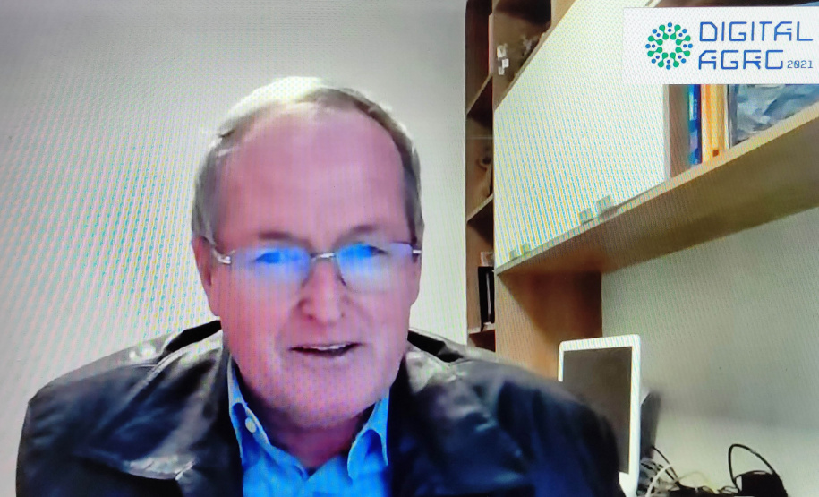 O governador Carlos Massa Ratinho Junior abriu, nesta segunda-feira (12), o Digital Agro 2021. O congresso, promovido pela Cooperativa Agroindustrial Frísia até 15 de julho, é considerado uma das principais feiras de tecnologia e inovação para o agronegócio do Brasil. - Na foto, o presidente do Sistema Ocepar, José Roberto Ricken - Curitiba, 12/07/2021 - Foto: Jonathan Campos/AEN