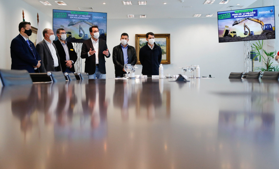 O governador Carlos Massa Ratinho Junior autorizou a liberação de R$ 1.704.800,00 para a compra de novos maquinários para São Jerônimo da Serra - Curitiba, 14/07/2021 - Foto: Jonathan Campos/AEN