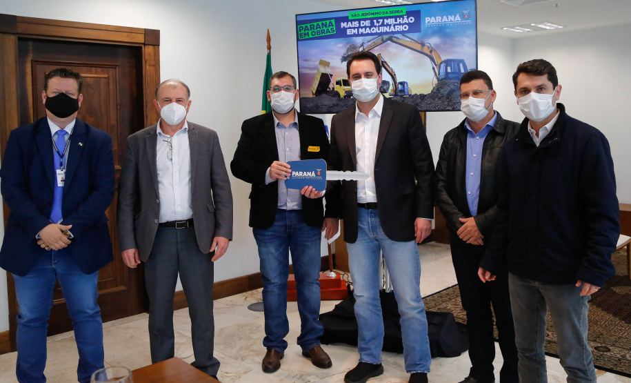 O governador Carlos Massa Ratinho Junior autorizou a liberação de R$ 1.704.800,00 para a compra de novos maquinários para São Jerônimo da Serra - Curitiba, 14/07/2021 - Foto: Jonathan Campos/AEN