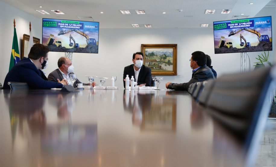 O governador Carlos Massa Ratinho Junior autorizou a liberação de R$ 1.704.800,00 para a compra de novos maquinários para São Jerônimo da Serra - Curitiba, 14/07/2021 - Foto: Jonathan Campos/AEN