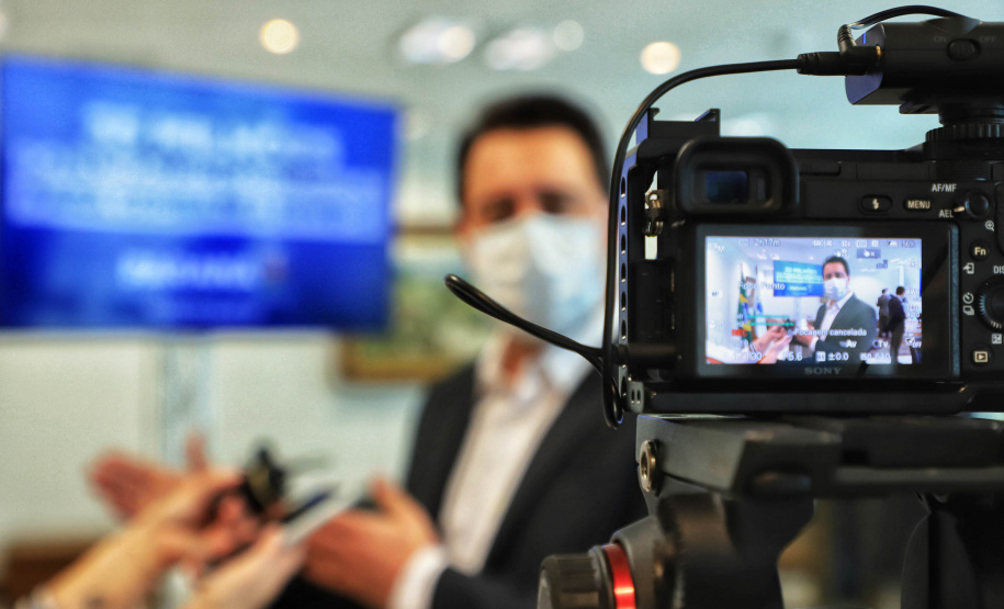 Mais de R$ 34 milhões arrecadados por infrações ao Código de Defesa do Consumidor serão revertidos em investimentos nas áreas da saúde e assistência social. A transferência foi autorizada nesta quarta-feira (14) pelo governador Carlos Massa Ratinho Junior, e é fruto da Lei 20.532/2021, que autoriza a transferência de 95% dos recursos do Fundo Estadual de Defesa do Consumidor (Fecon) para as duas áreas até o fim da pandemia no Paraná - Curitiba, 14/07/2021 - Foto: José Fernando Ogura/AEN