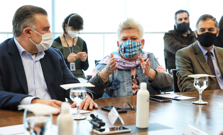 Mais de R$ 34 milhões arrecadados por infrações ao Código de Defesa do Consumidor serão revertidos em investimentos nas áreas da saúde e assistência social. A transferência foi autorizada nesta quarta-feira (14) pelo governador Carlos Massa Ratinho Junior, e é fruto da Lei 20.532/2021, que autoriza a transferência de 95% dos recursos do Fundo Estadual de Defesa do Consumidor (Fecon) para as duas áreas até o fim da pandemia no Paraná - Curitiba, 14/07/2021 - Foto: José Fernando Ogura/AEN