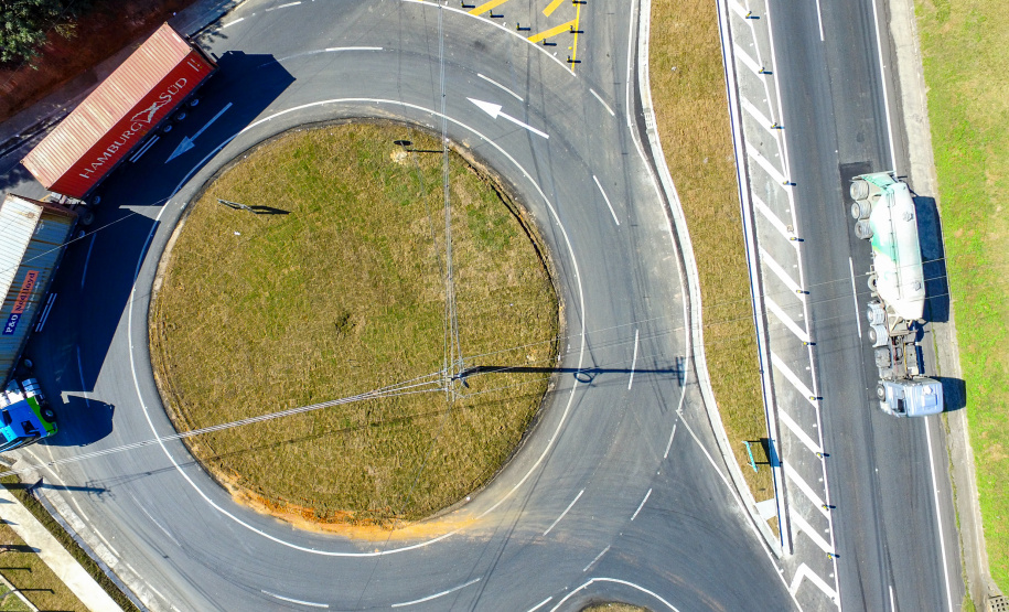 Novo viaduto melhora mobilidade na BR-277 e traz mais segurança a moradores de Campo Largo. A obra foi inaugurada oficialmente nesta quarta-feira (14) pelo governador Carlos Massa Ratinho Junior. - Curitiba, 14/07/2021 - foto: Rodrigo Félix Leal