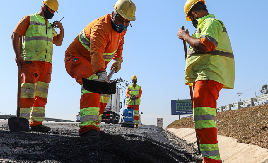 Novo viaduto melhora mobilidade na BR-277 e traz mais segurança a moradores de Campo Largo. A obra foi inaugurada oficialmente nesta quarta-feira (14) pelo governador Carlos Massa Ratinho Junior. - Curitiba, 14/07/2021 - foto: Rodrigo Félix Leal