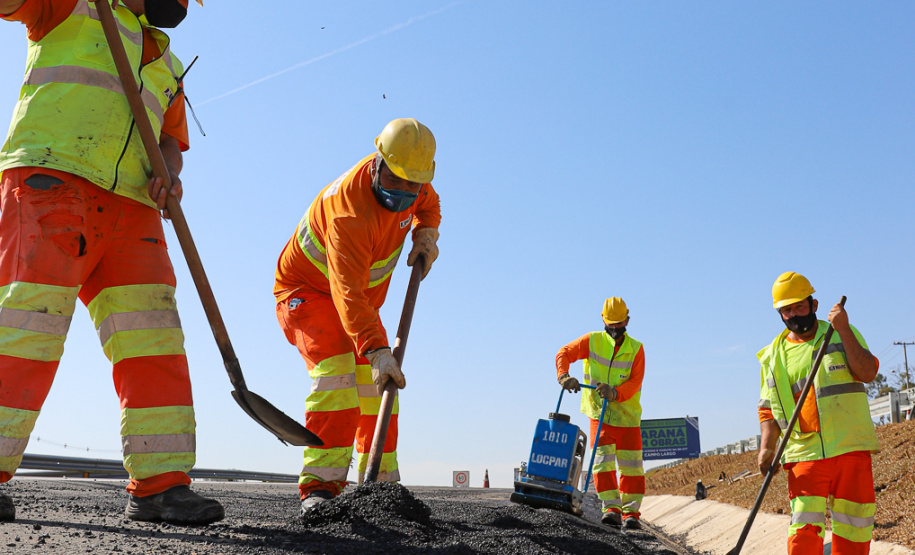 Novo viaduto melhora mobilidade na BR-277 e traz mais segurança a moradores de Campo Largo. A obra foi inaugurada oficialmente nesta quarta-feira (14) pelo governador Carlos Massa Ratinho Junior. - Curitiba, 14/07/2021 - foto: Rodrigo Félix Leal