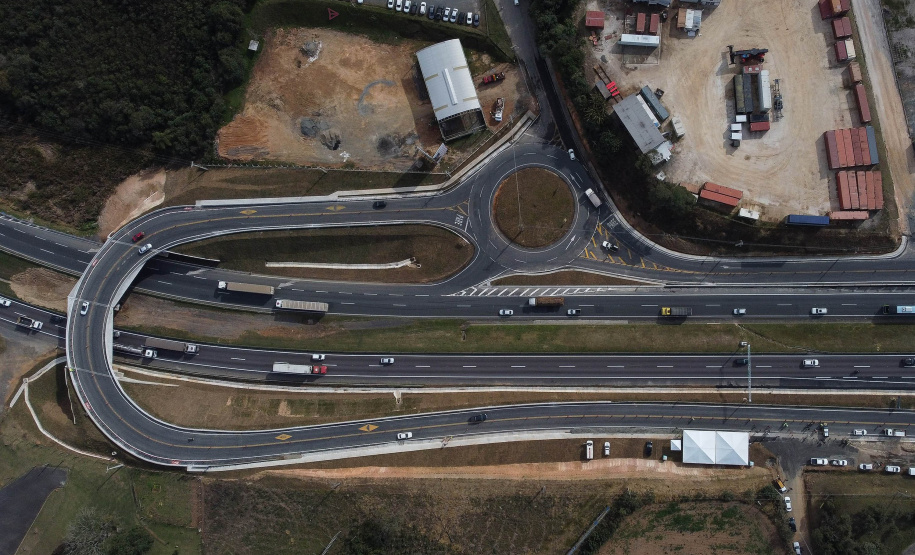 Nova interseção do Jardim Guarany, no km 104 da BR-277, em Campo Largo Foto: Jonathan Campos/AEN