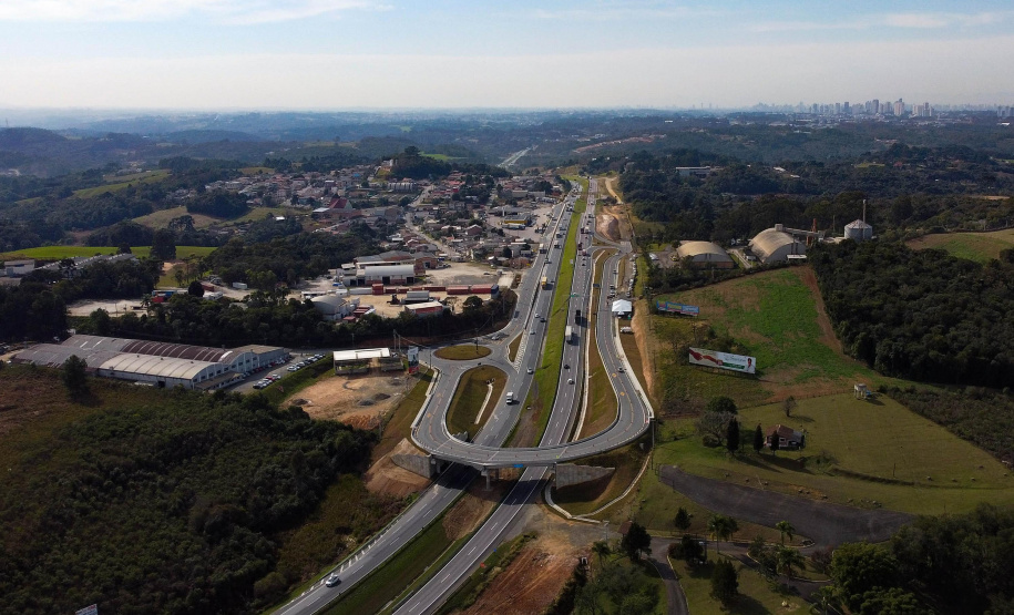 Nova interseção do Jardim Guarany, no km 104 da BR-277, em Campo Largo Foto: Jonathan Campos/AEN