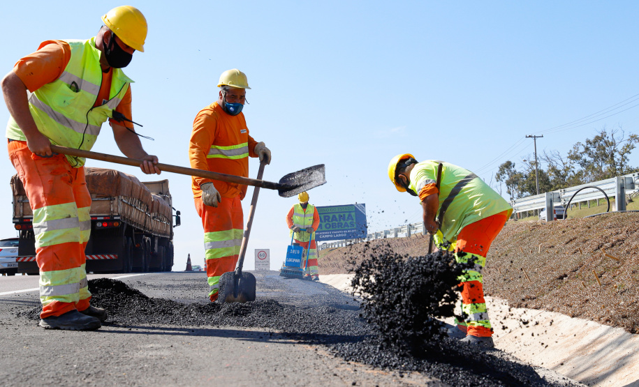 Novo viaduto melhora mobilidade na BR-277 e traz mais segurança a moradores de Campo Largo. A obra foi inaugurada oficialmente nesta quarta-feira (14) pelo governador Carlos Massa Ratinho Junior. - Curitiba, 14/07/2021 - foto: Rodrigo Félix Leal