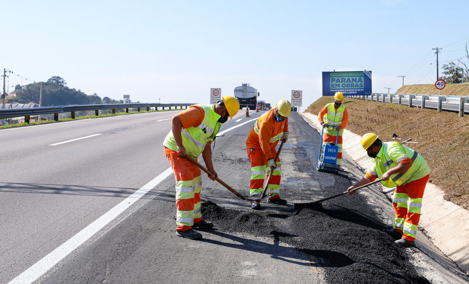 Novo viaduto melhora mobilidade na BR-277 e traz mais segurança a moradores de Campo Largo. A obra foi inaugurada oficialmente nesta quarta-feira (14) pelo governador Carlos Massa Ratinho Junior. - Curitiba, 14/07/2021 - foto: Rodrigo Félix Leal