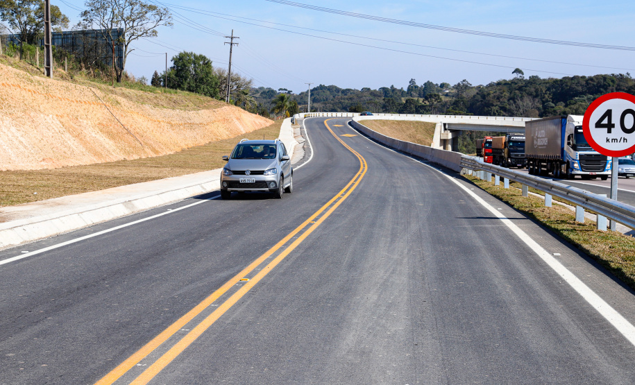 Novo viaduto melhora mobilidade na BR-277 e traz mais segurança a moradores de Campo Largo. A obra foi inaugurada oficialmente nesta quarta-feira (14) pelo governador Carlos Massa Ratinho Junior. - Curitiba, 14/07/2021 - foto: Rodrigo Félix Leal