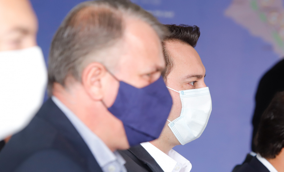 Novo viaduto melhora mobilidade na BR-277 e traz mais segurança a moradores de Campo Largo. A obra foi inaugurada oficialmente nesta quarta-feira (14) pelo governador Carlos Massa Ratinho Junior. - Curitiba, 14/07/2021 - foto: Rodrigo Félix Leal