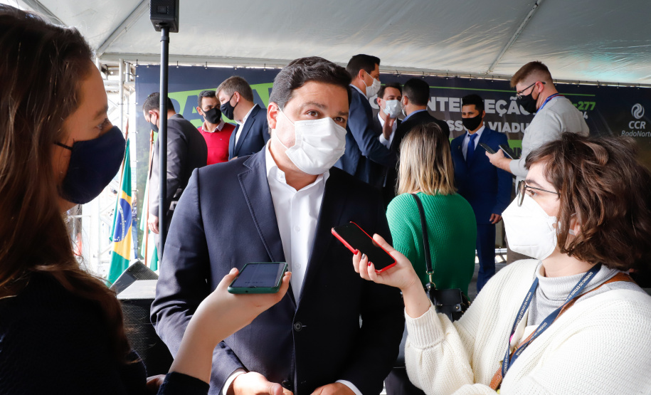 Novo viaduto melhora mobilidade na BR-277 e traz mais segurança a moradores de Campo Largo. A obra foi inaugurada oficialmente nesta quarta-feira (14) pelo governador Carlos Massa Ratinho Junior. - Curitiba, 14/07/2021 - foto: Rodrigo Félix Leal