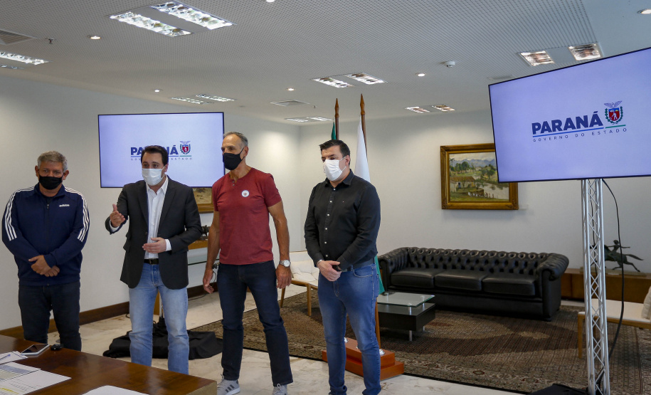 Governador confirma Cascavel como sede de competição de Kickboxing que reunirá atletas de 12 países
Foto Gilson Abreu/AEN