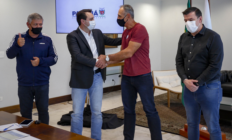 Governador confirma Cascavel como sede de competição de Kickboxing que reunirá atletas de 12 países
Foto Gilson Abreu/AEN