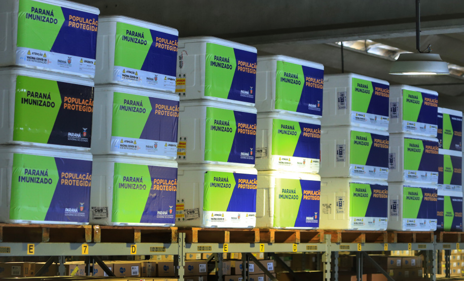 Lote com 235,5 mil vacinas contra a Covid-19 chega ao Paraná nesta quinta-feira
Foto: Jose Fernando Ogura/AEN