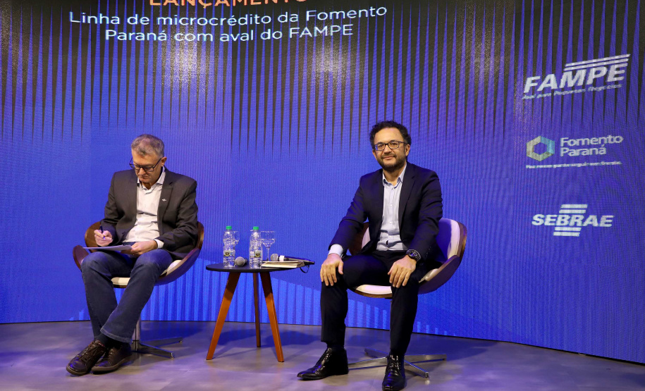 A Fomento Paraná formalizou uma parceria com o Sebrae para utilizar o Fundo de Aval às Micro e Pequenas Empresas (Fampe) como garantia nas operações de microcrédito contratadas pela instituição em todo o estado. A medida vai facilitar e ampliar o acesso ao crédito da instituição para micro e pequenos empreendedores.  -  Curitiba, 15/07/2021  -  Foto: Ari Dias/AEN