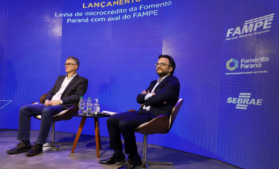 A Fomento Paraná formalizou uma parceria com o Sebrae para utilizar o Fundo de Aval às Micro e Pequenas Empresas (Fampe) como garantia nas operações de microcrédito contratadas pela instituição em todo o estado. A medida vai facilitar e ampliar o acesso ao crédito da instituição para micro e pequenos empreendedores.  -  Curitiba, 15/07/2021  -  Foto: Ari Dias/AEN