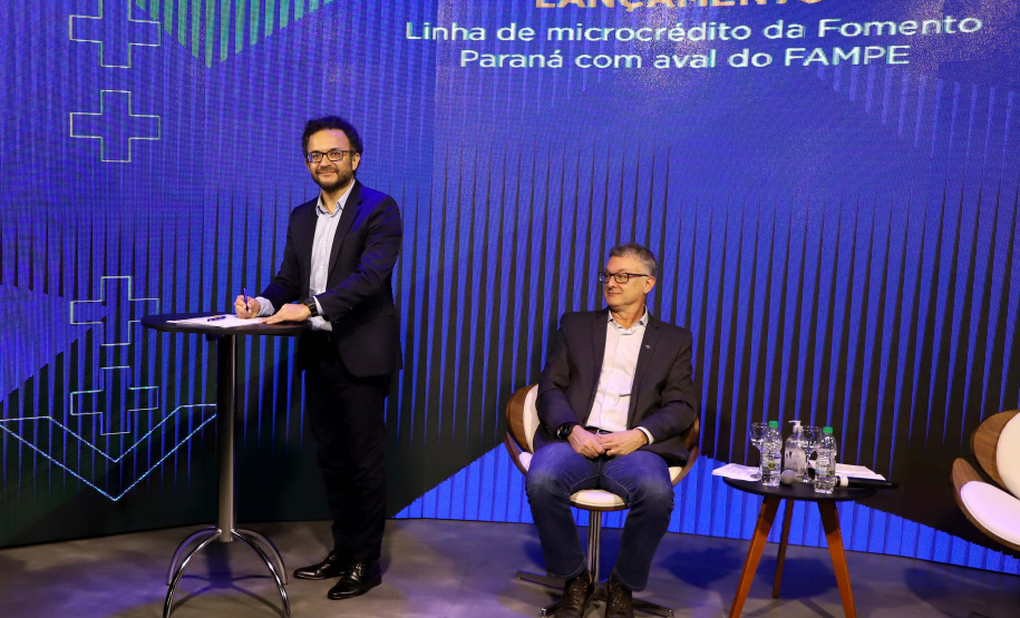 A Fomento Paraná formalizou uma parceria com o Sebrae para utilizar o Fundo de Aval às Micro e Pequenas Empresas (Fampe) como garantia nas operações de microcrédito contratadas pela instituição em todo o estado. A medida vai facilitar e ampliar o acesso ao crédito da instituição para micro e pequenos empreendedores.  -  Curitiba, 15/07/2021  -  Foto: Ari Dias/AEN