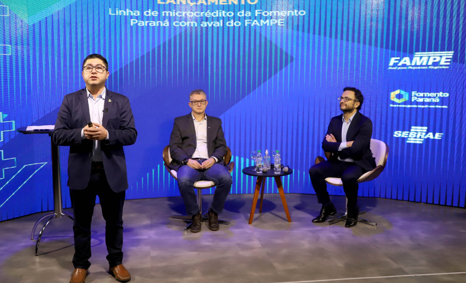 A Fomento Paraná formalizou uma parceria com o Sebrae para utilizar o Fundo de Aval às Micro e Pequenas Empresas (Fampe) como garantia nas operações de microcrédito contratadas pela instituição em todo o estado. A medida vai facilitar e ampliar o acesso ao crédito da instituição para micro e pequenos empreendedores.  -  Curitiba, 15/07/2021  -  Foto: Ari Dias/AEN