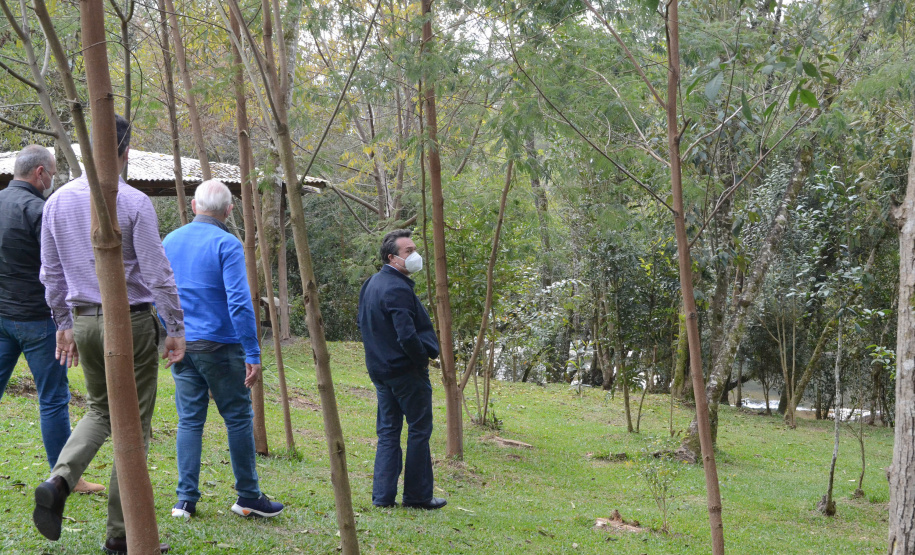 O Monumento Natural Estadual Salto São João, localizado no município de Prudentópolis, região Centro-sul do Estado, recebeu nessa quinta-feira (15) o seu Plano de Manejo - documento com normas para utilização dos atrativos naturais, visando a proteção ambiental do local.  -  Curitiba, 15/07/2021  -  Foto: SEDEST