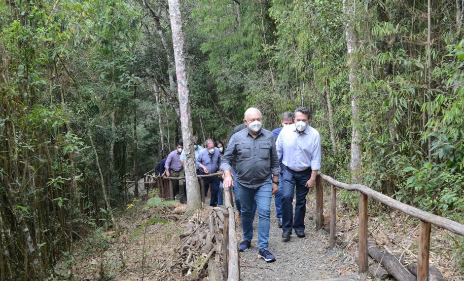 O Monumento Natural Estadual Salto São João, localizado no município de Prudentópolis, região Centro-sul do Estado, recebeu nessa quinta-feira (15) o seu Plano de Manejo - documento com normas para utilização dos atrativos naturais, visando a proteção ambiental do local.  -  Curitiba, 15/07/2021  -  Foto: SEDEST