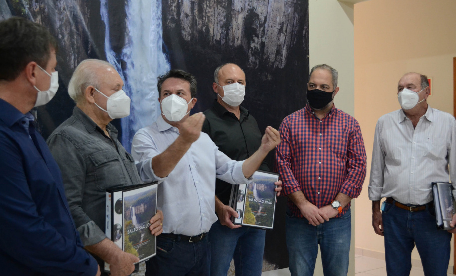 O Monumento Natural Estadual Salto São João, localizado no município de Prudentópolis, região Centro-sul do Estado, recebeu nessa quinta-feira (15) o seu Plano de Manejo - documento com normas para utilização dos atrativos naturais, visando a proteção ambiental do local.  -  Curitiba, 15/07/2021  -  Foto: SEDEST
