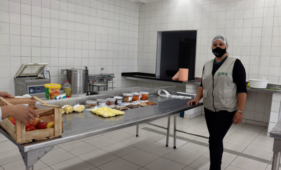 Banco de Alimentos da Ceasa Curitiba recebe curso de desidratação de hortigranjeiros
Foto: Ceasa Paraná / Karin Jaqueline de Paula
