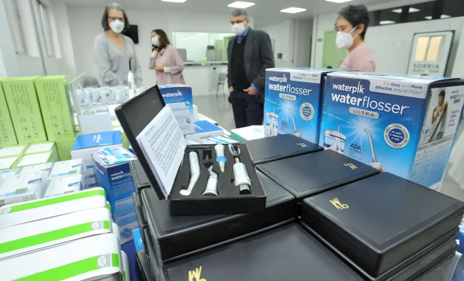 Receita Federal entrega à Clínica Odontológica da UEL equipamentos para atendimento à população

Foto: UEL