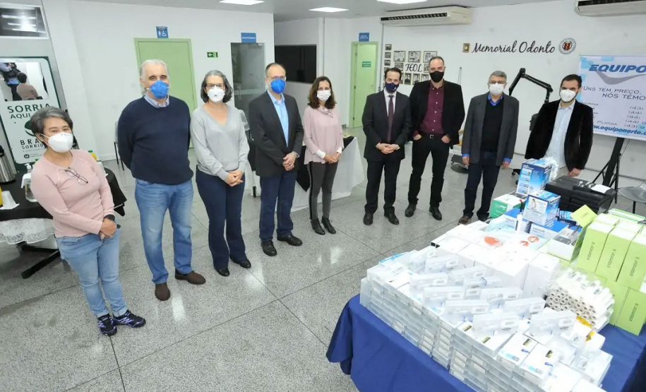 Receita Federal entrega à Clínica Odontológica da UEL equipamentos para atendimento à população

Foto: UEL