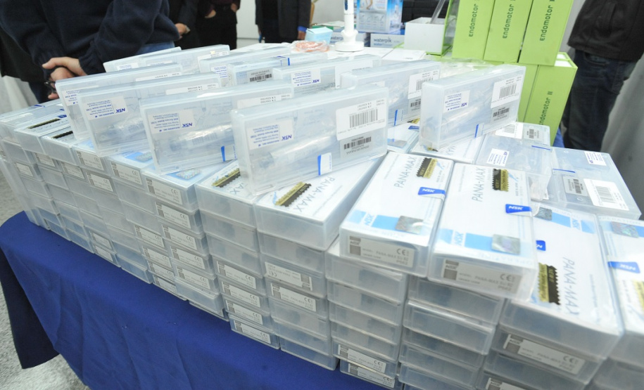 Receita Federal entrega à Clínica Odontológica da UEL equipamentos para atendimento à população
Foto: UEL