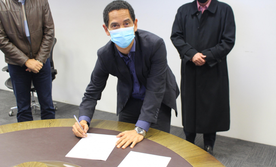 A Secretaria da Segurança Pública do Paraná e a Prefeitura de Guaratuba, litoral do paranaense, vão compartilhar informações gerais e de segurança, conforme o Termo de Cooperação Técnica da Secretaria da Segurança Pública do Paraná (SESP) assinado nesta sexta-feira (16/07) - Curitiba, 16/07/2021 - Foto: SESP