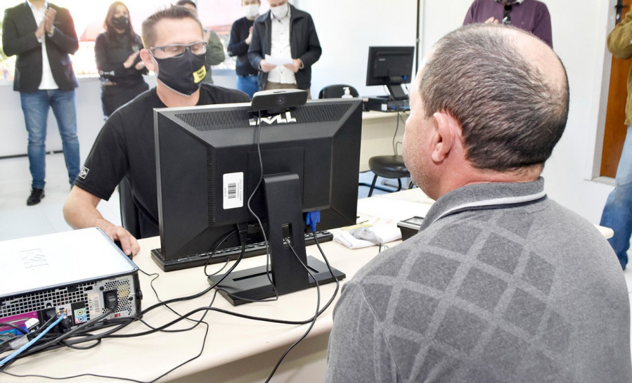 A parceria entre o Departamento Penitenciário do Paraná (Depen) e a Polícia Civil do Paraná, por meio do Instituto de Identificação (IIPR), está com um projeto pioneiro na cidade de Toledo, que permitirá o acesso à carteira de identidade aos presos que não possuem o documento. - Curitiba, 16/07/2021 - foto: PCPR