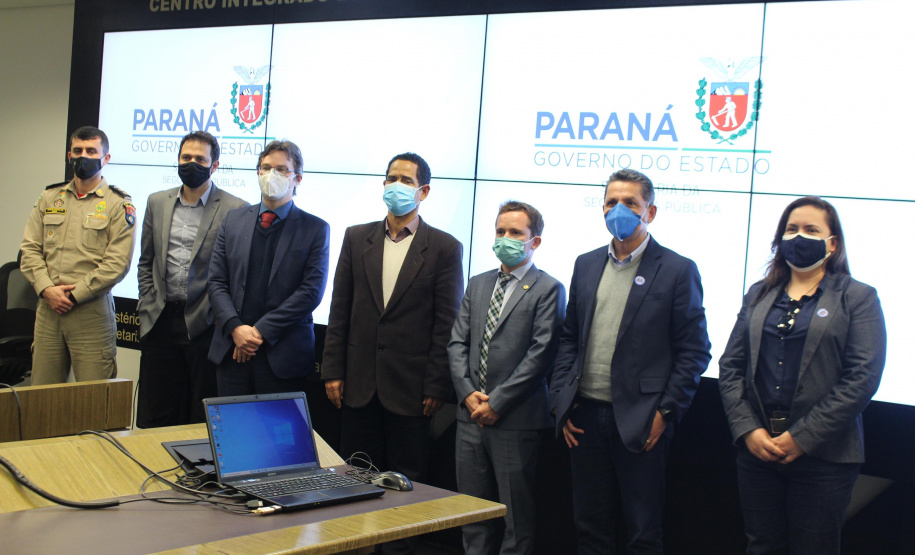 O Secretário da Segurança Pública do Paraná, Romulo Marinho Soares, recebeu, nesta semana, o reitor da Universidade Estadual de Ponta Grossa (UEPG), professor Miguel Sanches Neto e o Deputado Estadual Rodrigo Stacho para continuidade de tratativas referente à implantação do Instituto Médico Legal (IML) no campus da UEPG.  -  Curitiba, 16/07/2021  -  Foto: SESP-PR