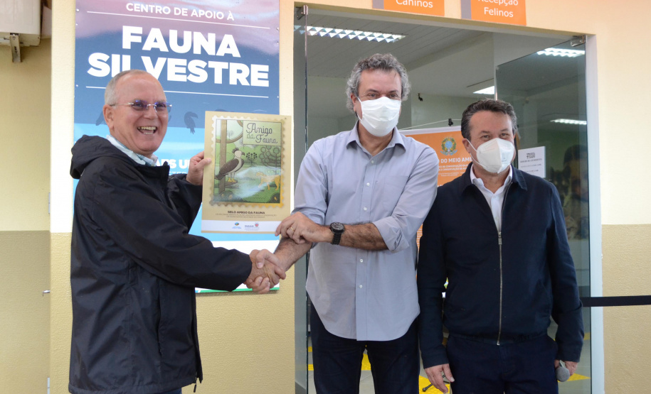 O Hospital Veterinário do Centro Universitário Filadélfia (UniFil), em Londrina, região Norte do Estado, agora é oficialmente um Centro de Apoio à Fauna Silvestre (CAFS). O local presta auxílio ao Instituto Água e Terra (IAT) no recebimento de animais silvestres vítimas de atropelamento, maus-tratos, comércio ilegal, tráfico e cativeiro irregular, que precisam de atendimento veterinário. A inauguração aconteceu nessa sexta-feira (16). - Londrina, 16/07/2021 - Foto: SEDEST/IAT