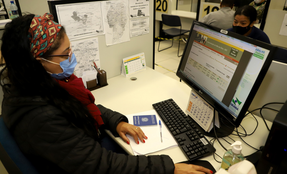 Agência do Trabalhador  -  Curitiba, 19/07/2021  -    Foto: Ari Dias