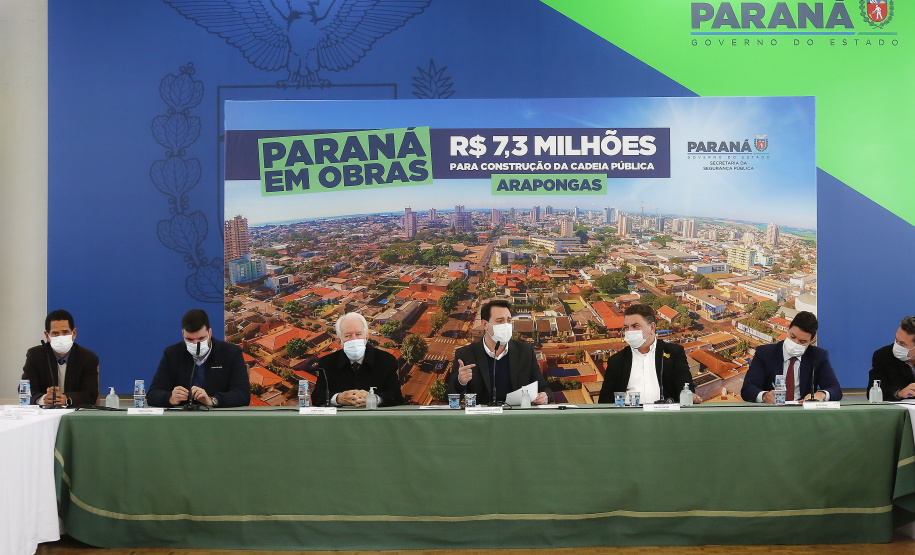 Governador Carlos Massa Ratinho Junior, durante solenidade assinatura de ordem serviços para construção da Cadeia Pública e pavimentação de estradas rurais em Arapongas - Curitiba, 19/07/2021 - Foto: Jonathan Campos/AEN