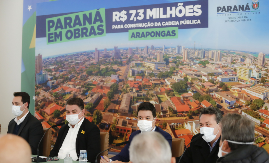 Governador Carlos Massa Ratinho Junior, durante solenidade assinatura de ordem serviços para construção da Cadeia Pública e pavimentação de estradas rurais em Arapongas - Curitiba, 19/07/2021 - Foto: Jonathan Campos/AEN