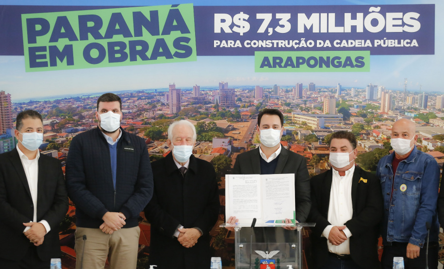 Governador Carlos Massa Ratinho Junior, durante solenidade assinatura de ordem serviços para construção da Cadeia Pública e pavimentação de estradas rurais em Arapongas - Curitiba, 19/07/2021 - Foto: Jonathan Campos/AEN