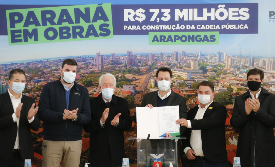 Governador Carlos Massa Ratinho Junior, durante solenidade assinatura de ordem serviços para construção da Cadeia Pública e pavimentação de estradas rurais em Arapongas - Curitiba, 19/07/2021 - Foto: Jonathan Campos/AEN