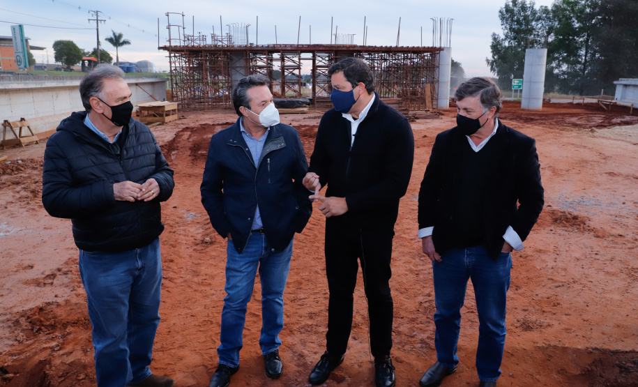 O secretário de Infraestrutura e Logística, Sandro Alex, inspeciona as obras do Trevo Gauchão e duplicação da PR-323, em Umuarama - Umuarama, 19/07/2021 - Foto: Rodrigo Félix Leal/Infraestrutura