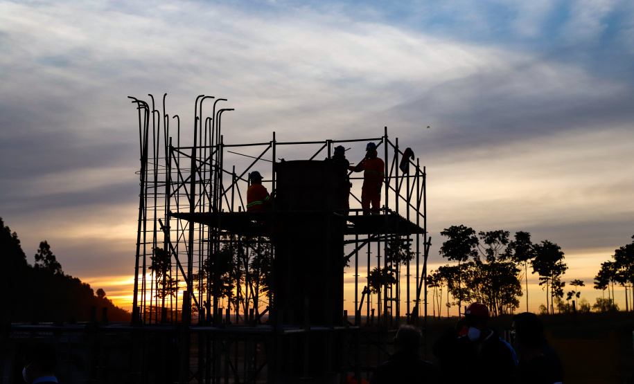 O secretário de Infraestrutura e Logística, Sandro Alex, inspeciona as obras do Trevo Gauchão e duplicação da PR-323, em Umuarama - Umuarama, 19/07/2021 - Foto: Rodrigo Félix Leal/Infraestrutura