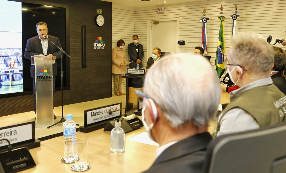 O secretário de Estado da Saúde, Beto Preto acompanha o ministro da Saúde, Marcelo Queiroga, nesta terça-feira (20) na Itaipu Binacional em Foz do Iguaçu. Foto: Gilson Abreu/AEN