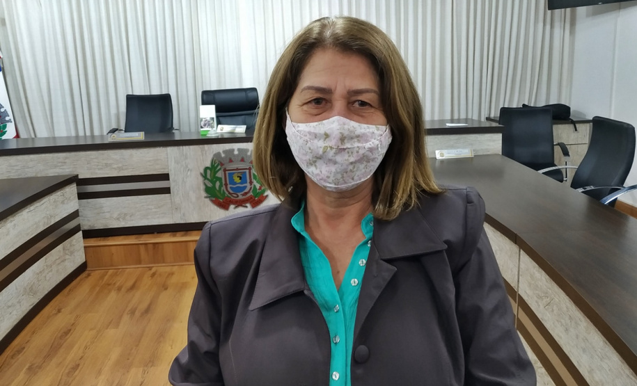 Sanepar leva água tratada para comunidade Córrego D Ouro em Califórnia
Maria Eonice de Souza está feliz com a solução definitiva para a água do Córrego D’Ouro

Foto: Sanepar