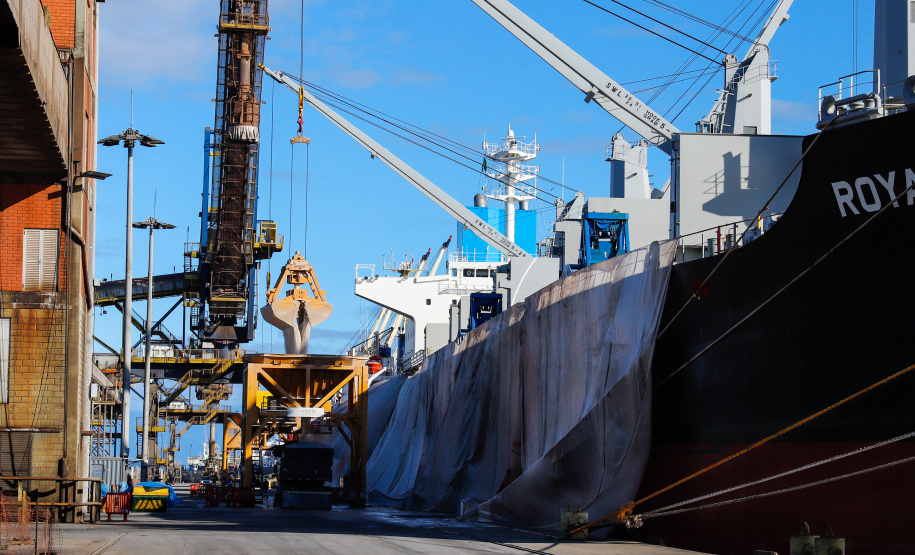 O movimento histórico na importação nacional de fertilizantes refletiu no volume desembarcado pelos portos paranaenses. - Paranaguá, 21/07/2021 - Foto: Rodrigo Felix Leal/SEIL