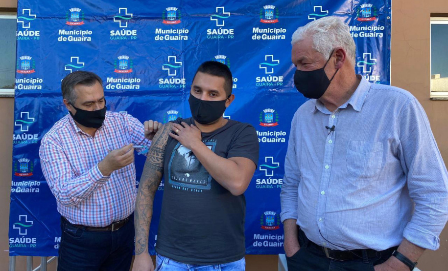 O secretário de Estado da Saúde, Beto Preto, acompanhou a vacinação contra a Covid-19 no município de Guaíra, na região Oeste, nesta quarta-feira (21). - Guaíra, 21/07/2021 - Foto: Gustavo Marçal/SESA