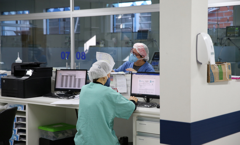 Hosp Colorado Pela primeira vez desde novembro, ocupação de leitos de UTI fica abaixo de 70%
- Foto: Geraldo Bubniak/AEN